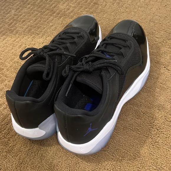 Jordan 11 Retro Low "Space Jams” - Picture 3 of 4